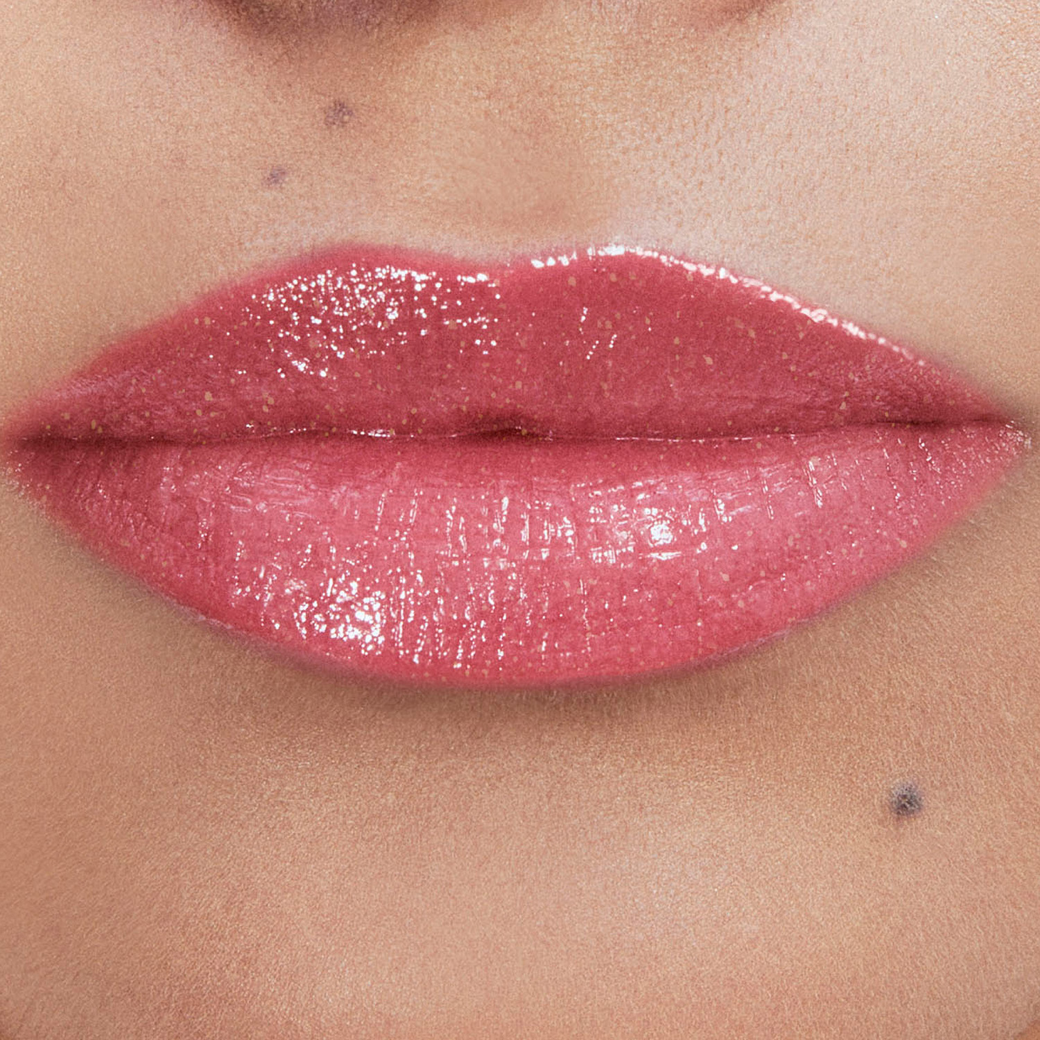 LOVESHINE EL NUEVO LABIAL DE ALTO BRILLO (LABIAL EN BARRA CON EFECTO BRILLOSO)